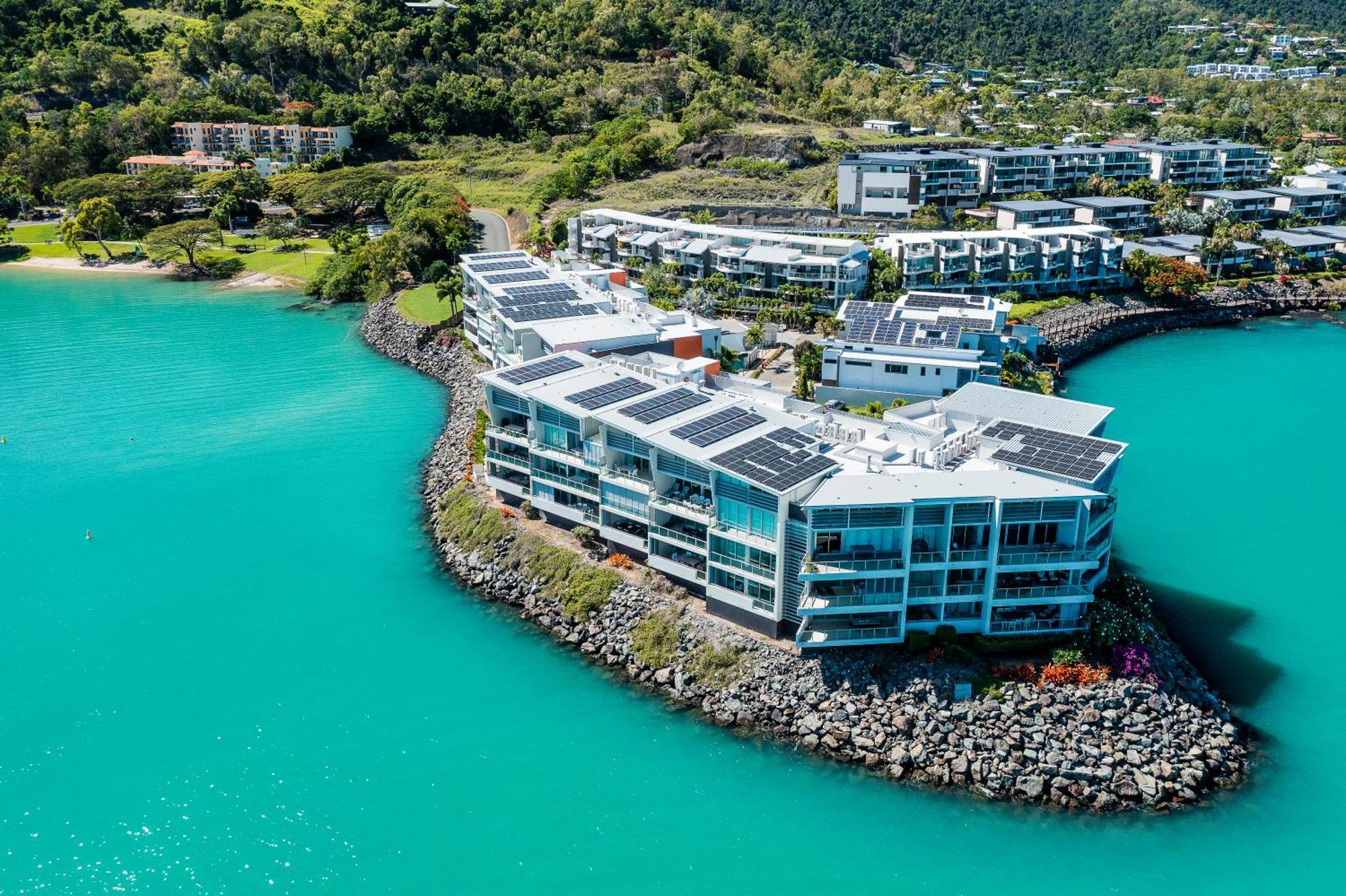 Peninsula Airlie Beach Aparthotel Exterior photo